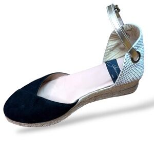 GAIMO 100% Suede Leather Upper Low 2” Wedge Espadrilles Gold Leather Strap Sz 8